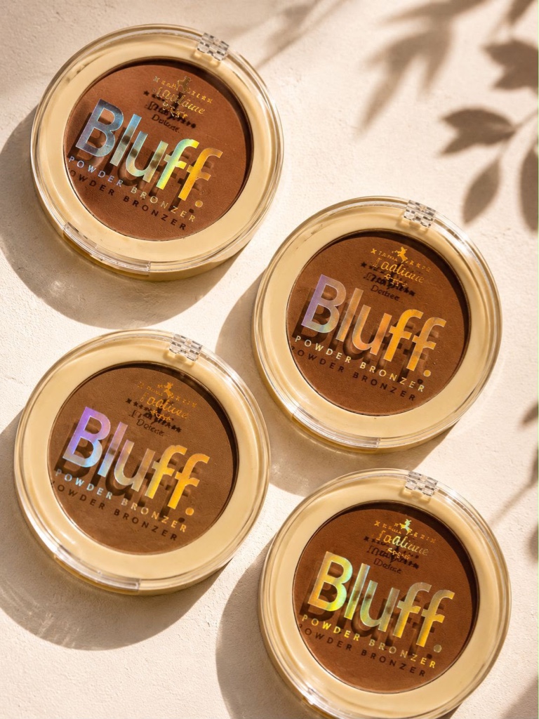 🌸Bronceador en polvo Italia Deluxe 🌸Dale calidez y definición a tu rostro con un acabado suave y natural.  ✨ Fórmula ligera y fácil de difuminar ✨ Perfecto para contour, broncear y dar efecto sun kissed  ✨ Tonos ideales para todo tipo de maquillaje