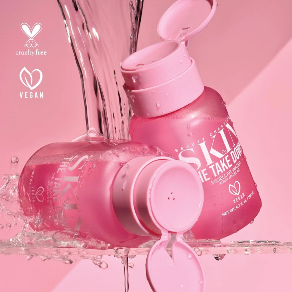 el agua micelar será tu mejor amiga para dejar tu piel luciendo increíble, con Beauty Creations Skin puedes complementar tu rutina del cuidado de la piel o maquillaje, usa nuestra agua micelar en un algodón o pad y descubre que nuestra formula va a refrescar tu piel, atrapar la hidratación y dejar una textura suave en un solo paso.