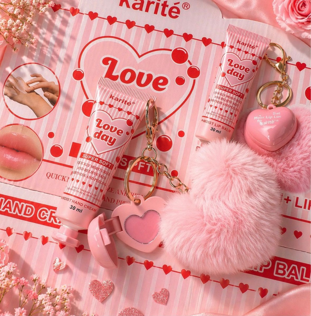 🩷SET DE CREMA DE MANOS & BÁLSAMO LABIAL🩷El detalle perfecto para consentirte o regalar! Este hermoso set incluye crema de manos + lip balm, ideales para mantener tu piel suave e hidratada todo el día. Ideal para llevar en el bolso Perfecto para regalar o uso diario.
