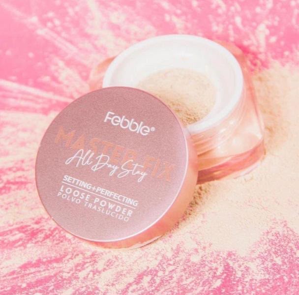 Polvo Traslucido All Day Stay🤍 El Polvo Traslúcido All Day Stay de Febble (o Master Fix) esun polvo suelto matificante diseñado para sellar el maquillaje, controlar el brillo y difuminar la apariencia de los poros. Deja un acabado sedoso y ayuda a que tu base y corrector duren todo el día sin alterar el tono de tu piel.