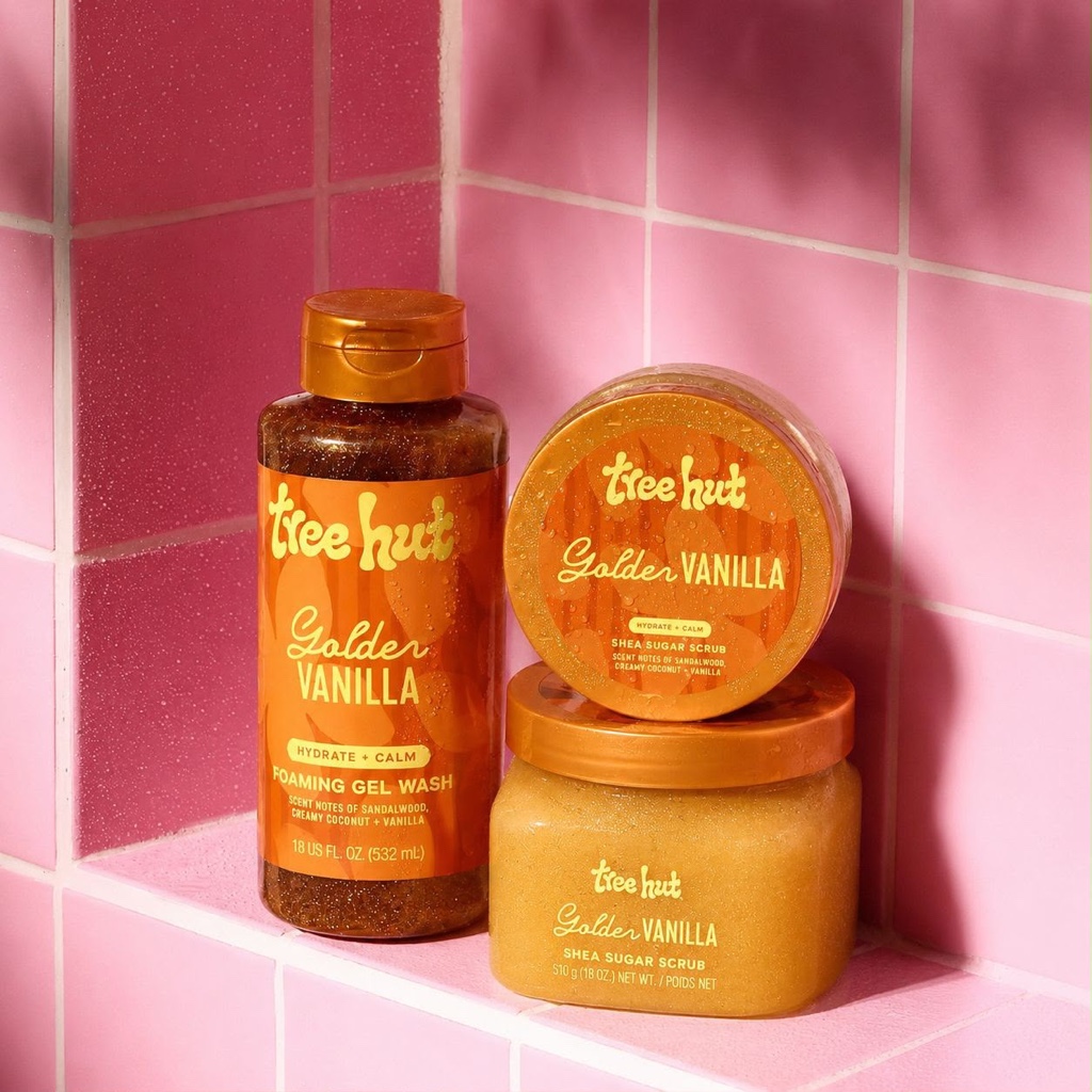 🤎GOLDEN VAINILLA TREE HUT🤎Convierte tu rutina de cuidado corporal en un momento de relajación con la deliciosa fragancia de vainilla, sándalo y coco. Esta colección hidrata, suaviza y deja la piel con un brillo natural y un aroma irresistible.  *Gel de ducha:* limpia delicadamente mientras mantiene la piel hidratada. *Exfoliante corporal:* elimina células muertas y deja la piel suave, lisa y luminosa. *Mantequilla corporal:proporciona hidratación profunda y ayuda a mantener la piel nutrida