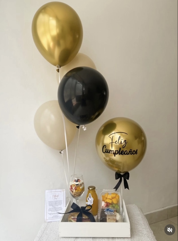 Desayuno sorpresa globos helio
