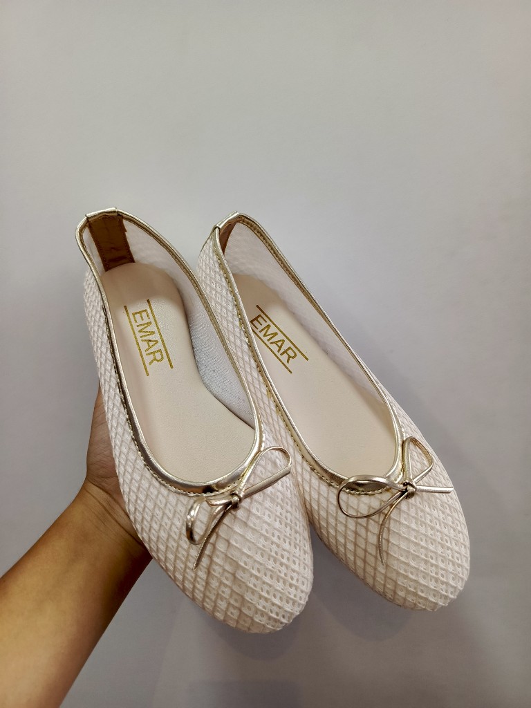 Valeta malla beige con filos dorados y lazo