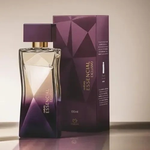Perfume Essencial Exclusivo femenino 50 ml