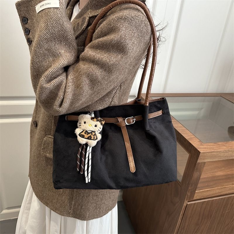 cartera con llavero456