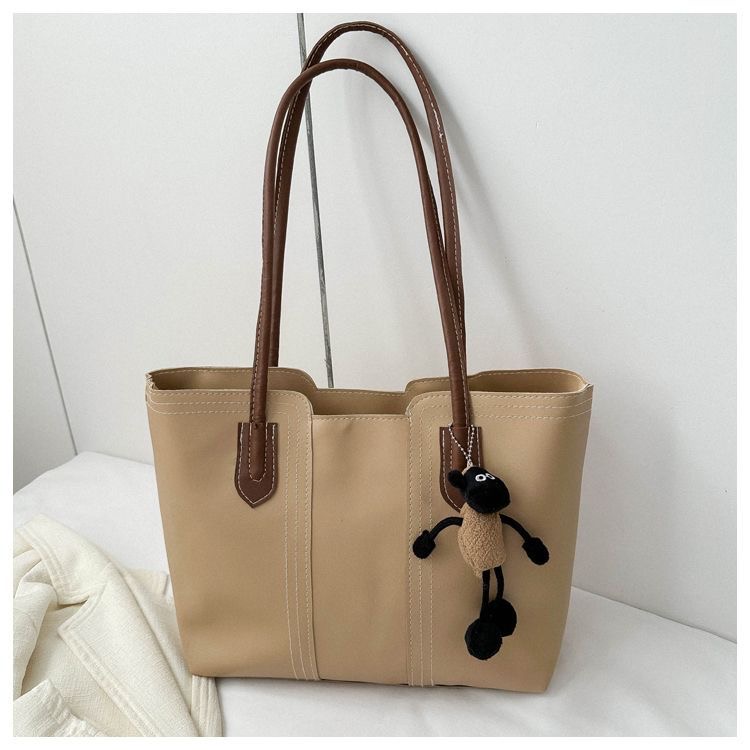bolso con llavero431