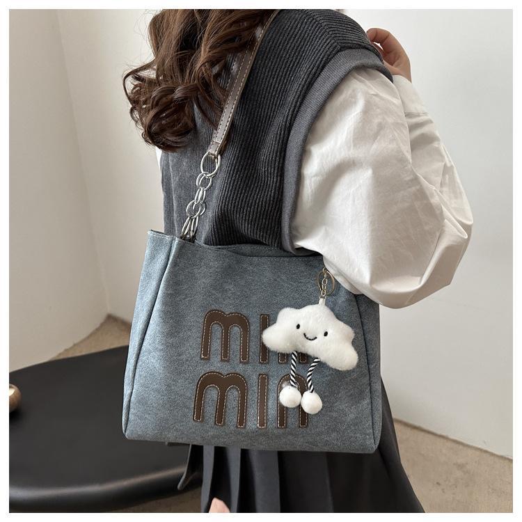 bolso con llavero556
