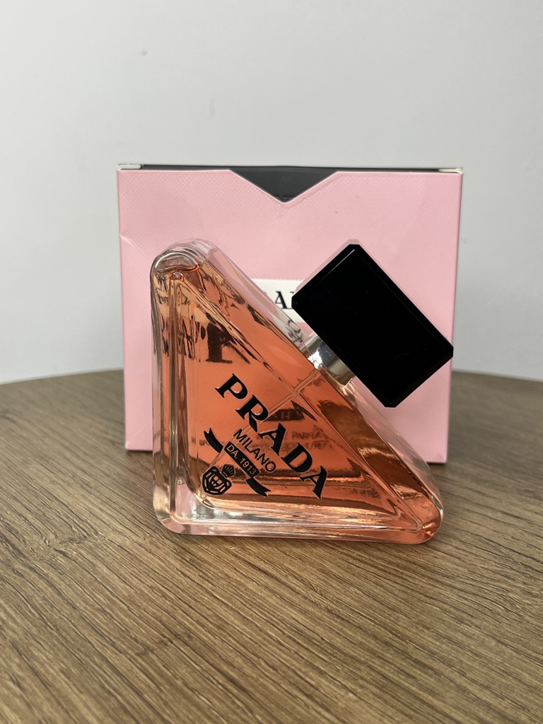 PRADA PARADOXE