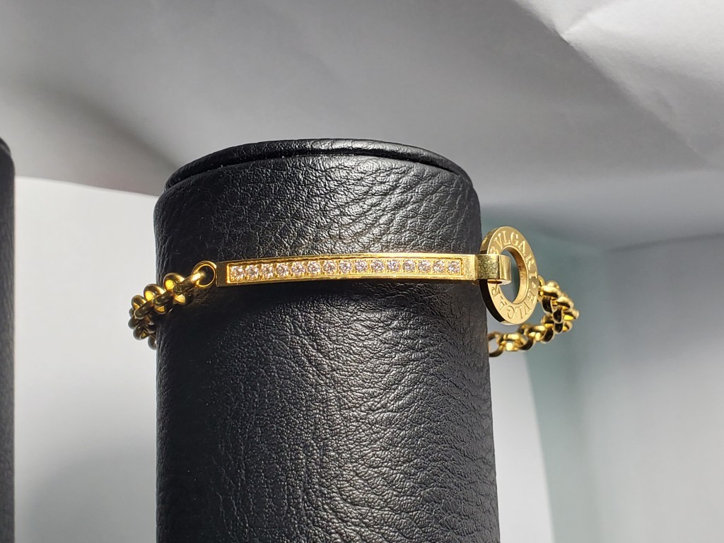Bvlgari pulsera dorada