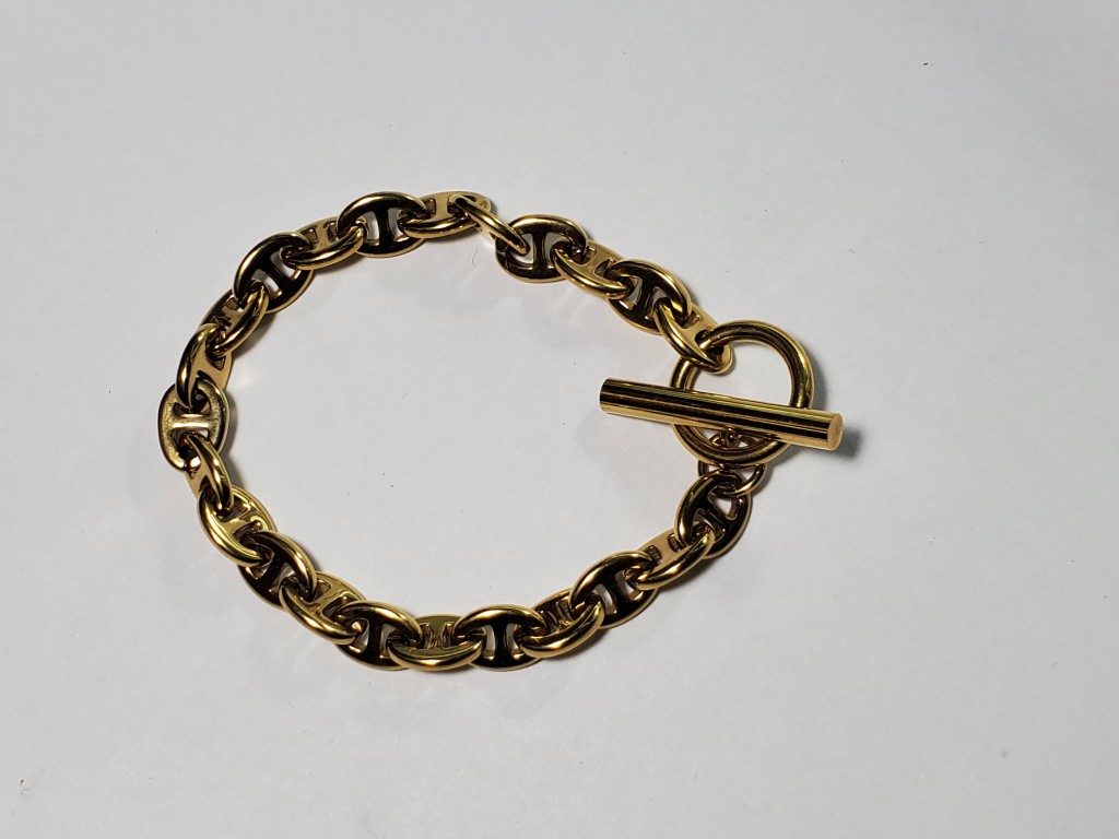 Pulsera dorada eslabones