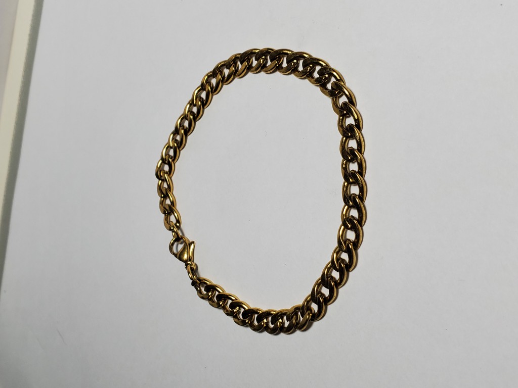 Pulsera dorada eslabones mediana
