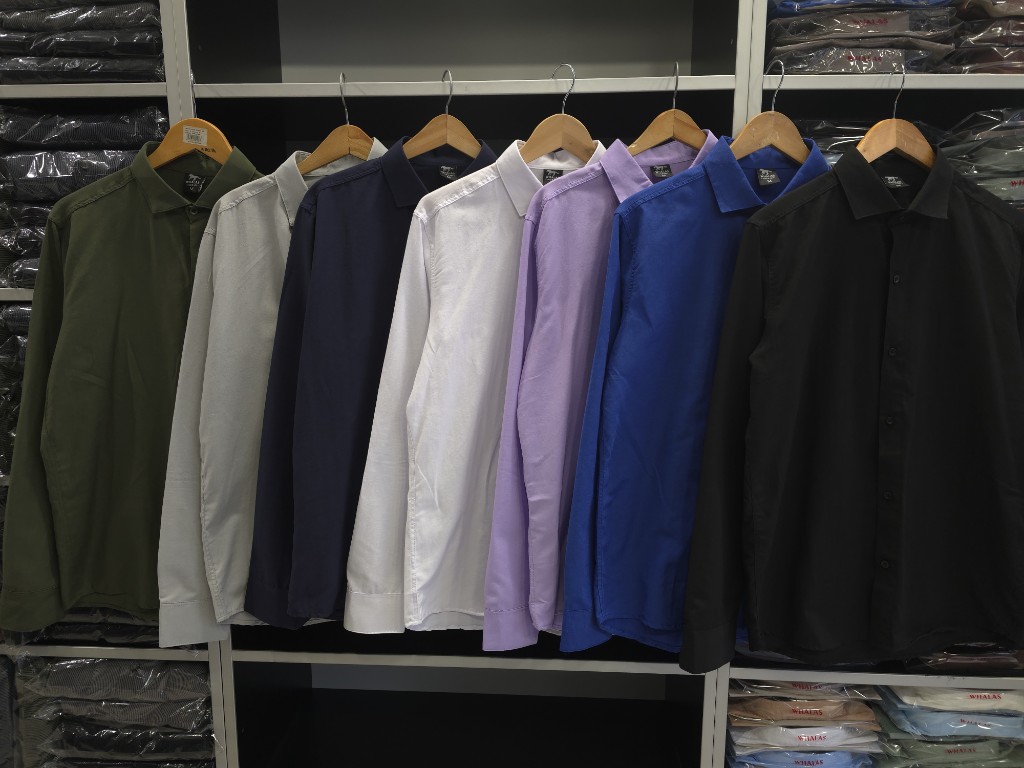 Liso Rígido Camisa