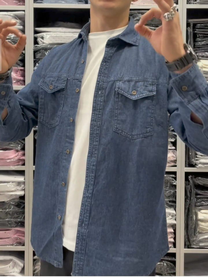 Camisa jean azul recorte horizontal