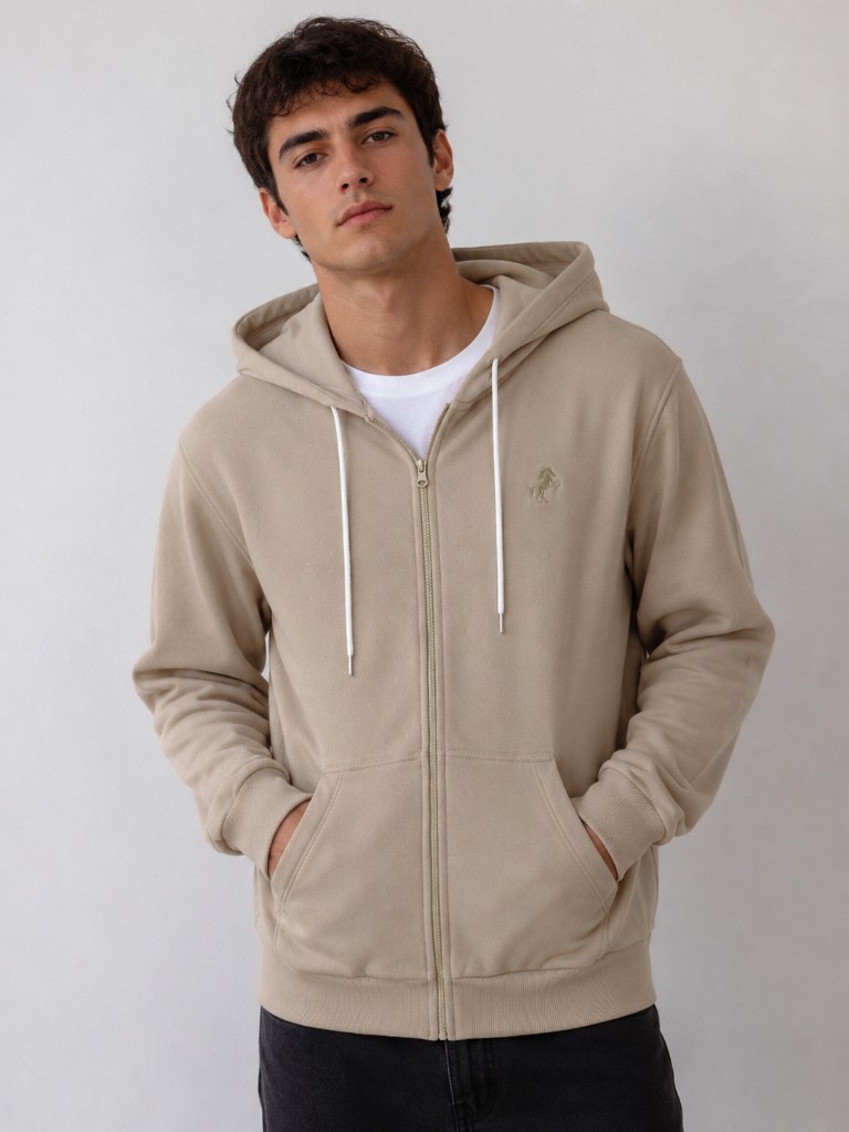 Campera friza bordada