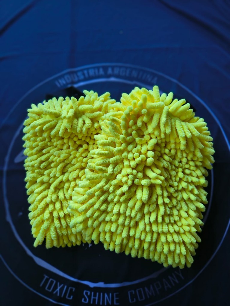 Manopla amarilla