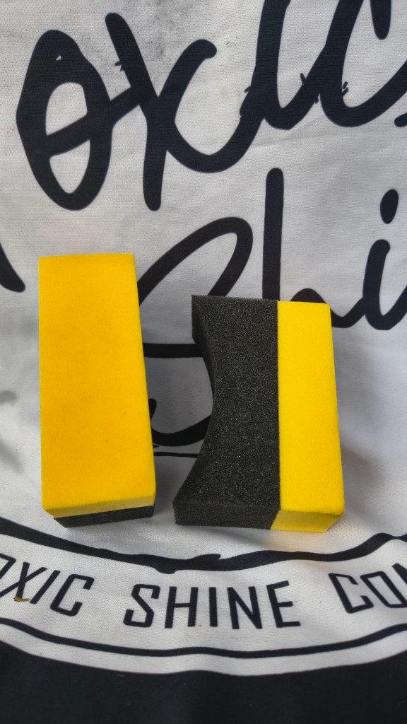 Aplicador curvo amarillo