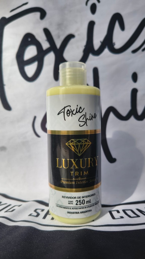 Toxic Shine Luxury Trim revividor 250ml