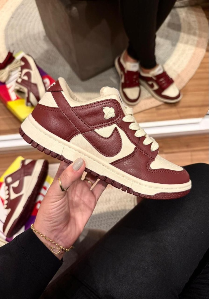 Nike Dunk cereza