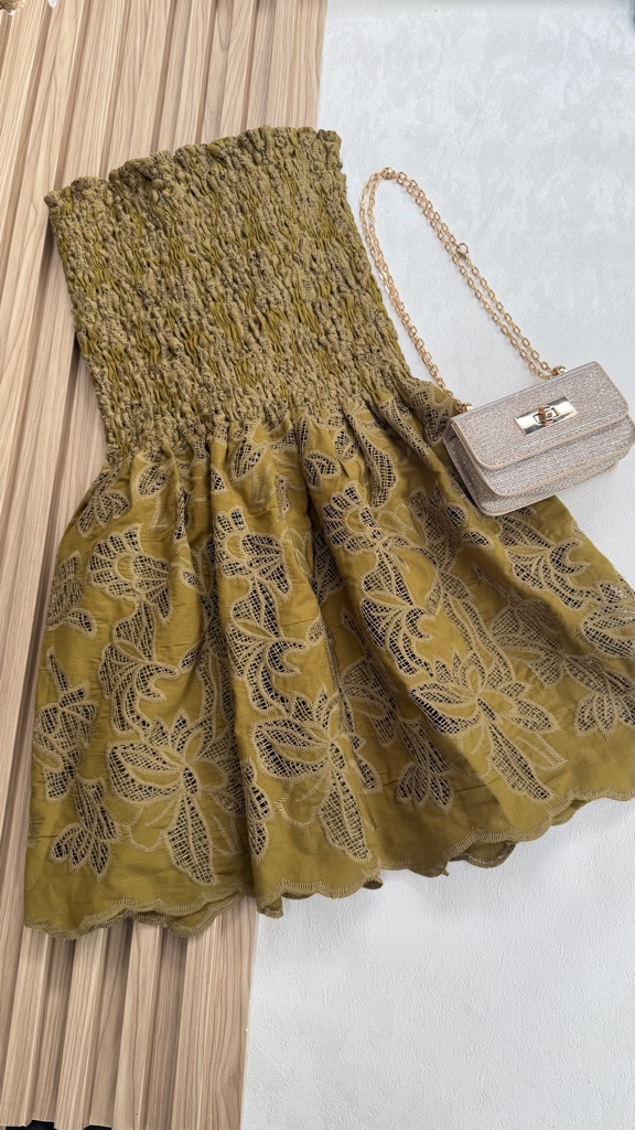 Vestido verde oliva encaje