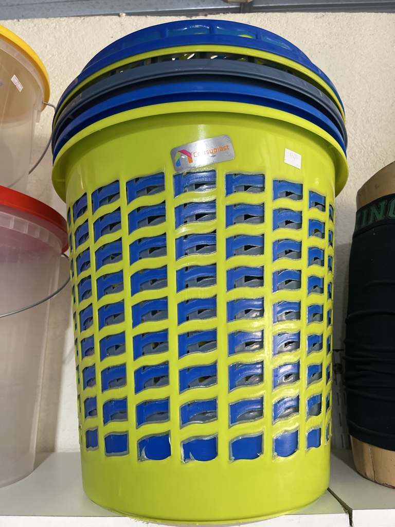 Canasta o cesto plástico  plast azul/verde