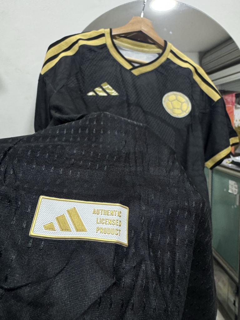 CAMISA COLOMBIA 1.1 NEGRA 2026