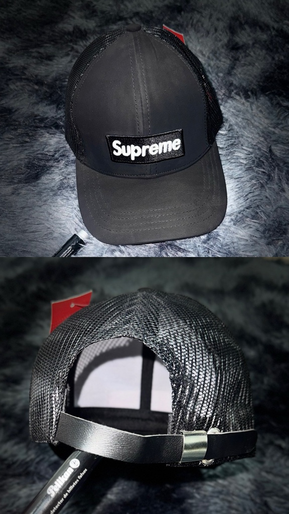 SUPREME NEGRA BLANCA