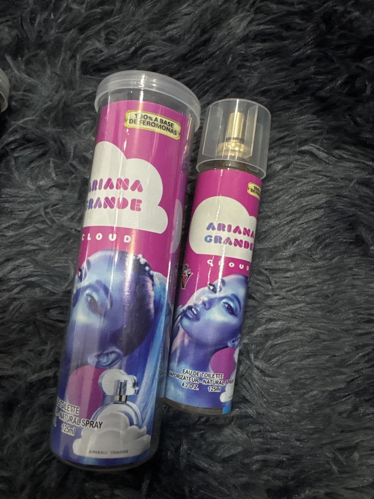 SPLASH DAMA - ARIANA GRANDE CLOUD