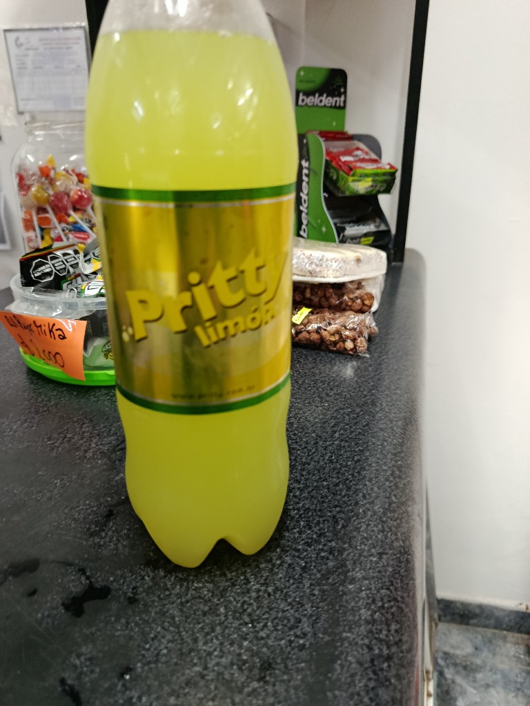 Gaseosa pretty limón por un litro