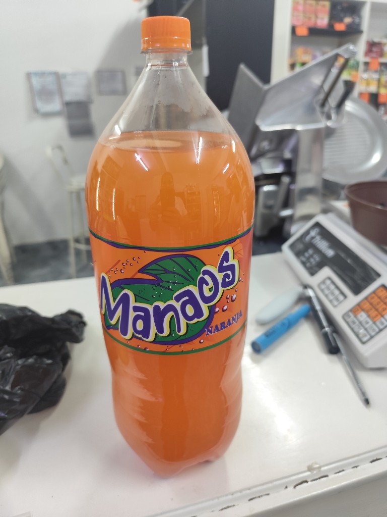 Manaos naranja botella 2.25L