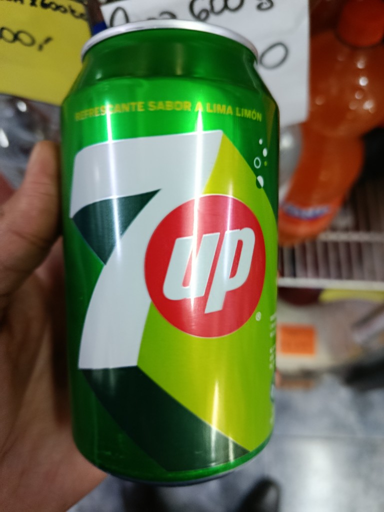 Gaseosa seven up en lata por 354 ML
