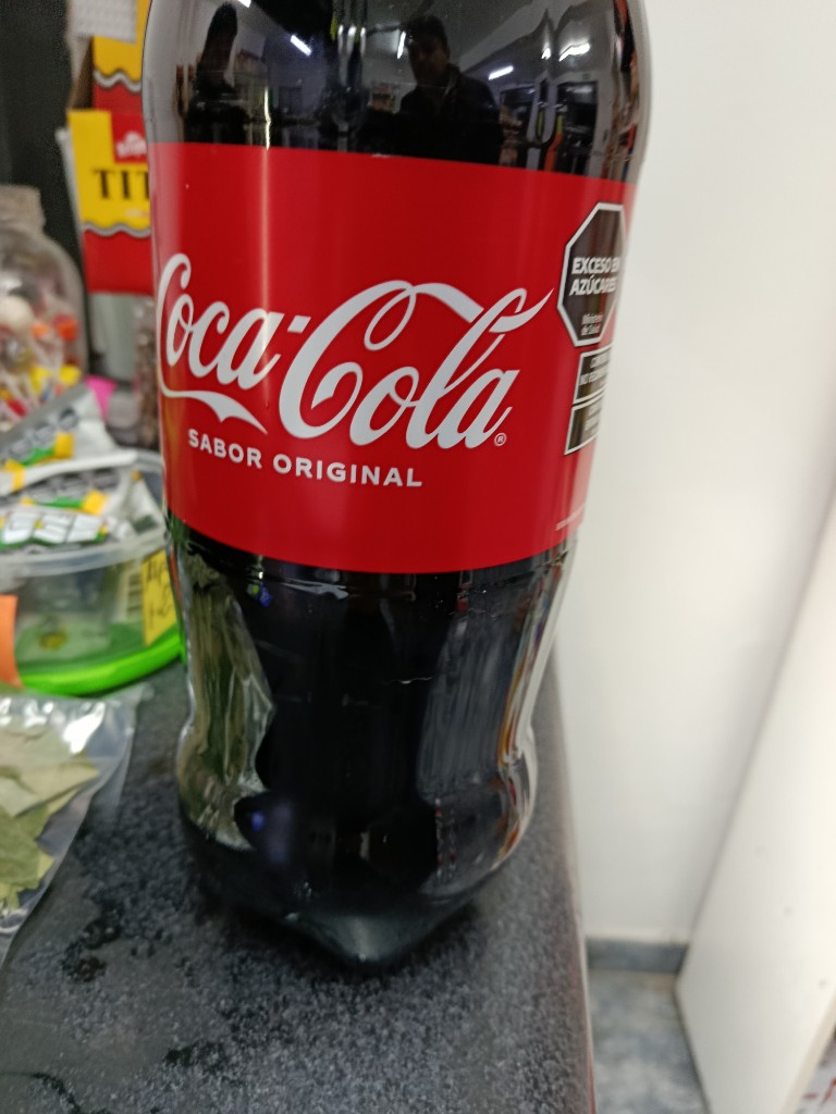 Gaseosa coca-cola descartable por 3l
