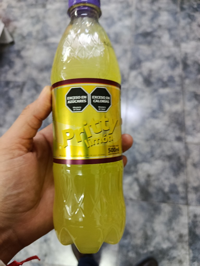 Gaseosa pretty limón por 500 ML