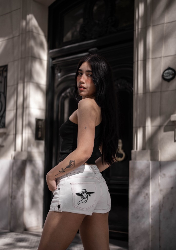 Short angel