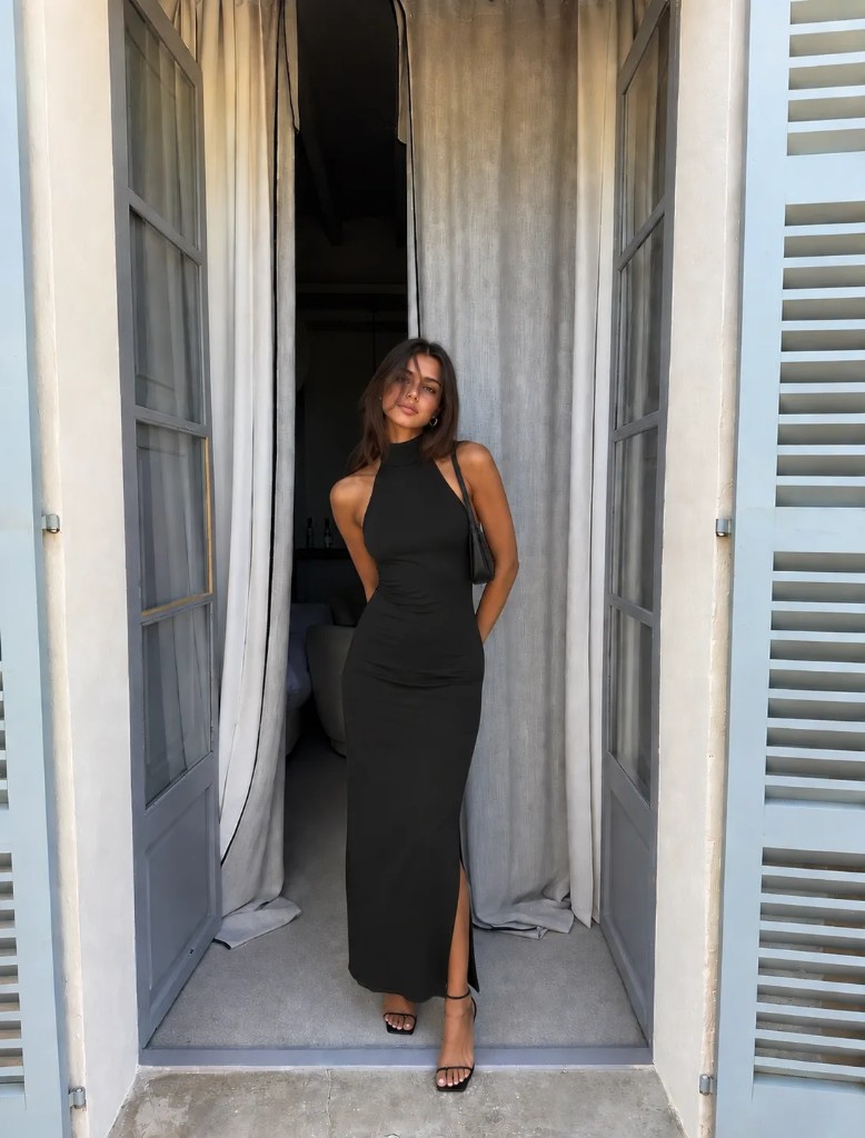 Vestido negro halter largo