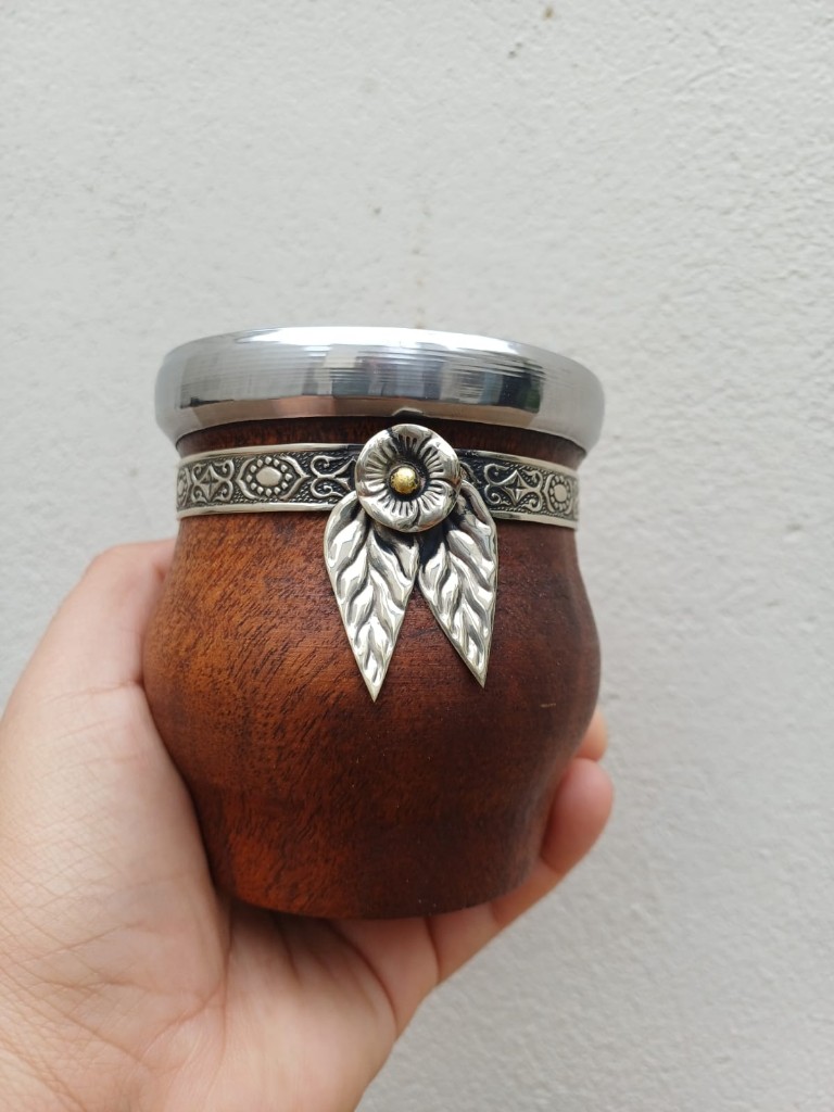 Mate de algarrobo Grande 100% apliques y virola de alpaca
