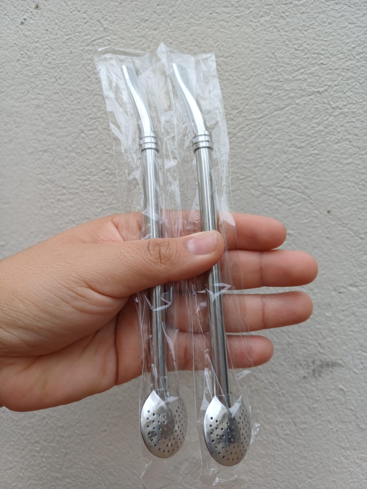Bombilla metálica larga tipo brasilera