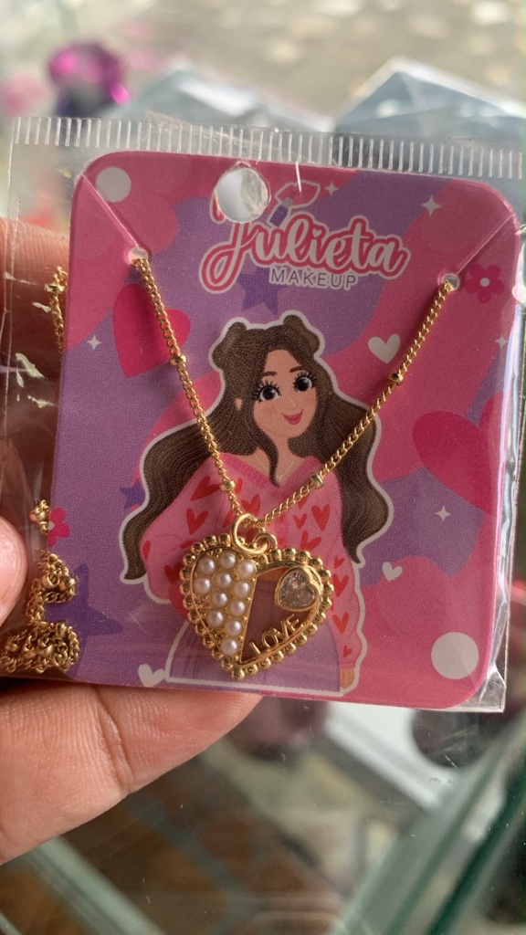 Cadena corazón perlas