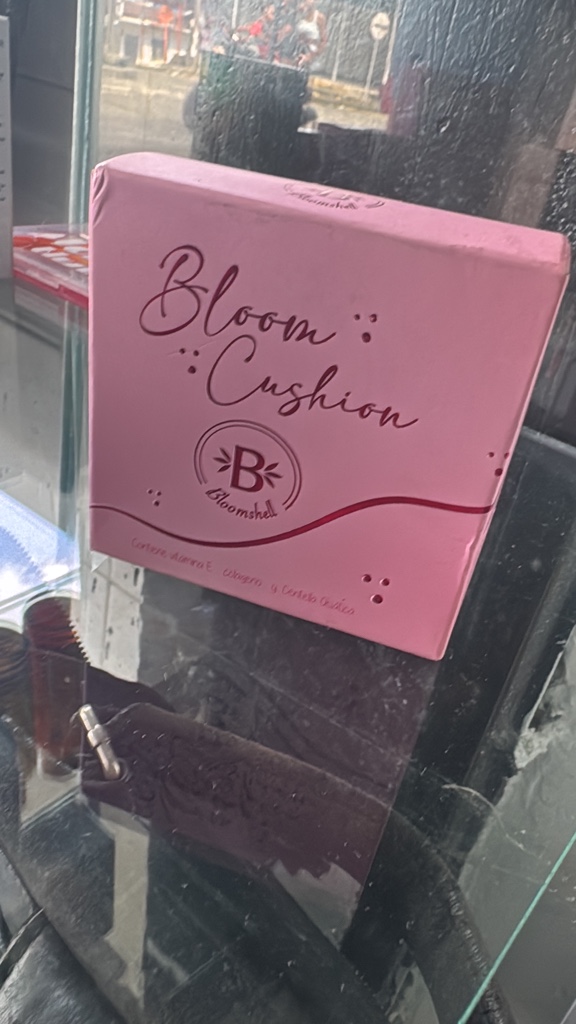 Bloom cushion