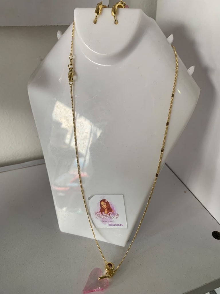 Cadena corazón rosa