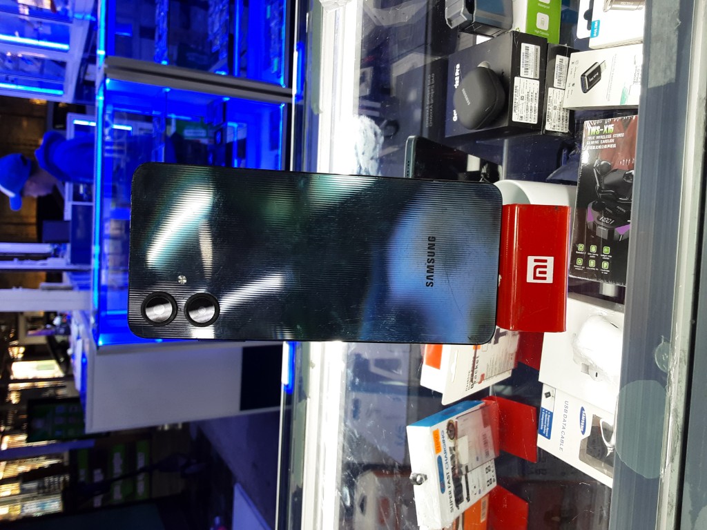 Samsung a06 Galaxy negro