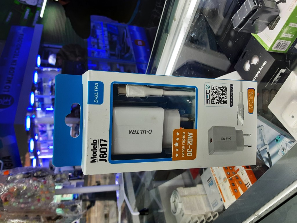 D-ULTRA cargador blanco 20W tipo c
