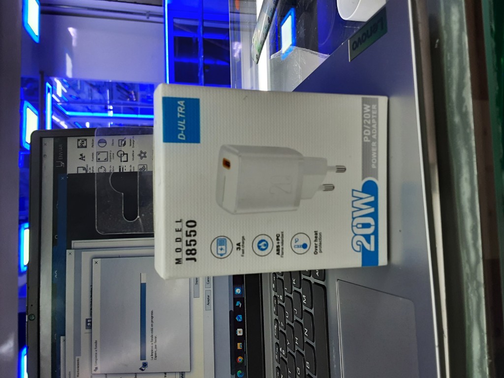 D-ULTRA cargador blanco 20W