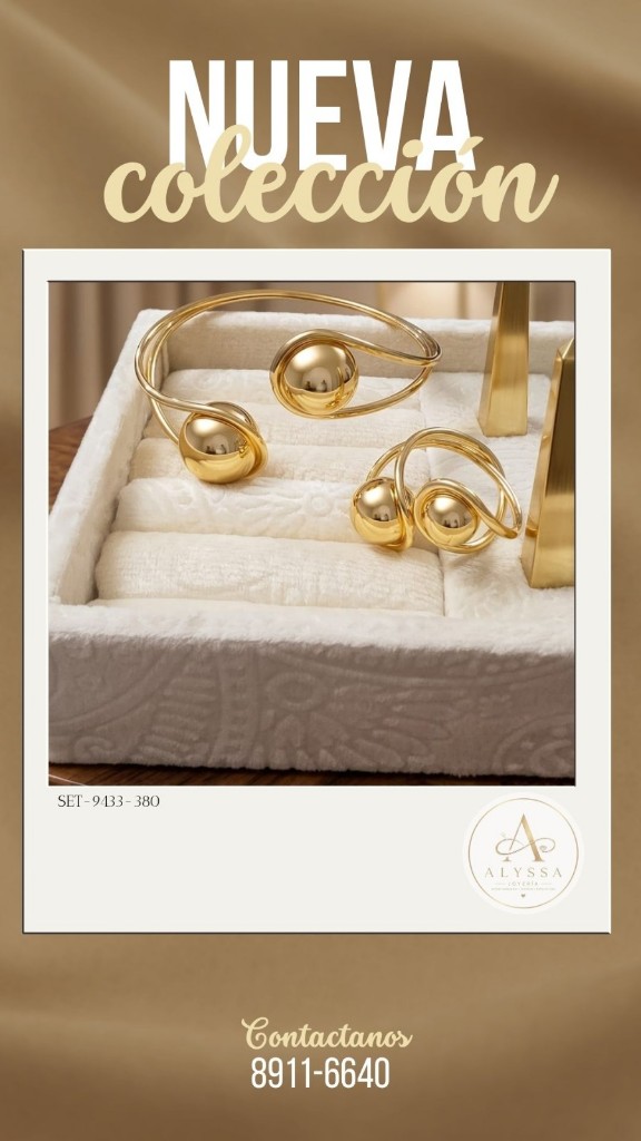 Alyssa esclaba y anillo dorados