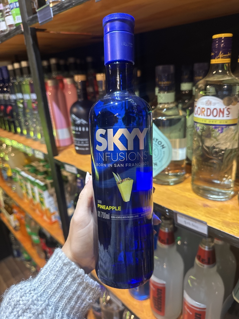 Skyy pineapple, anana
