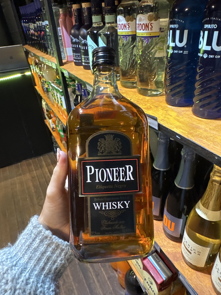 Whisky Pioneer clasico 1000ml
