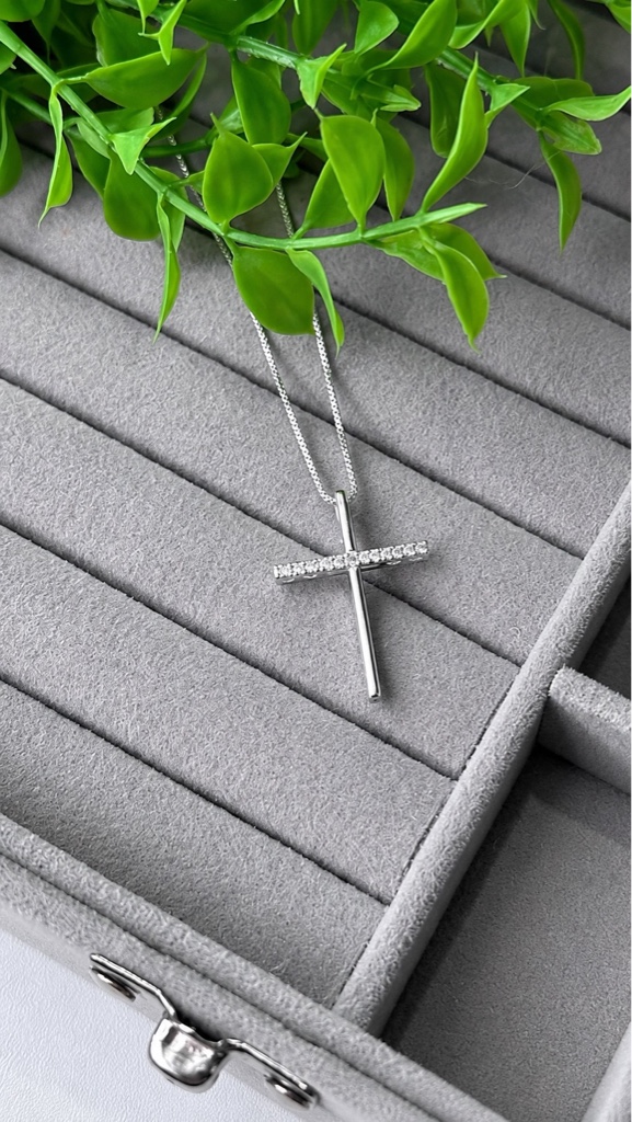 Colar Cruz com zirconia • 50cm