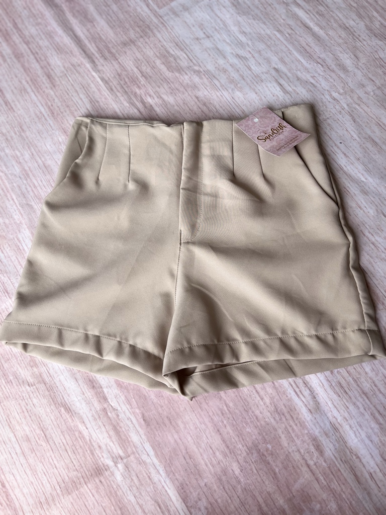 Short beige pinzas