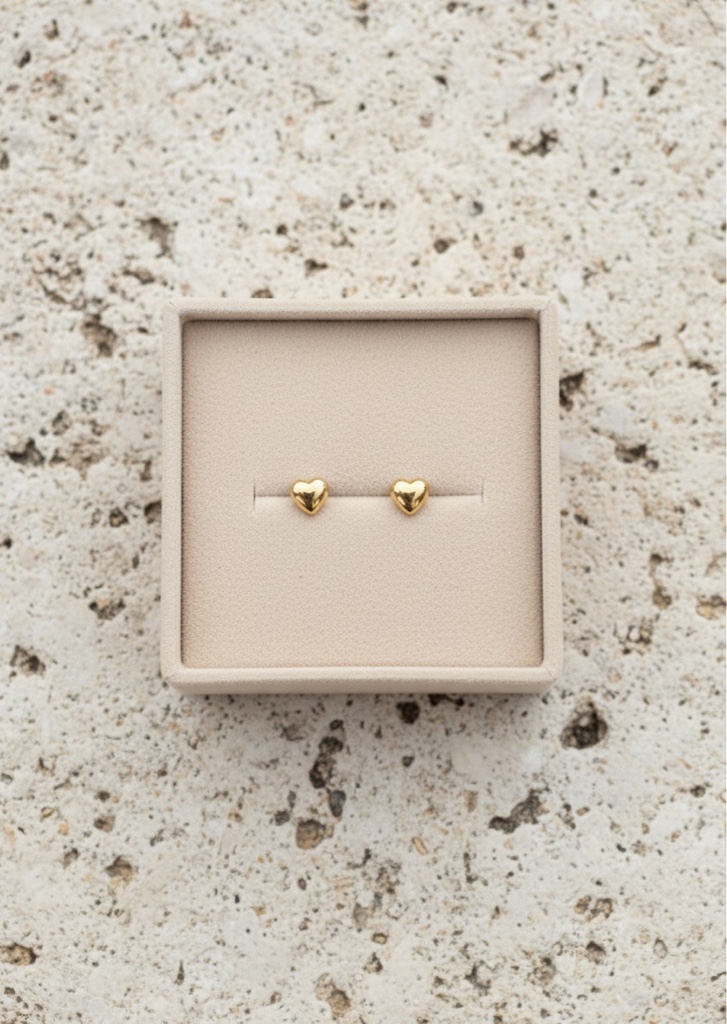 Aretes corazon dorados