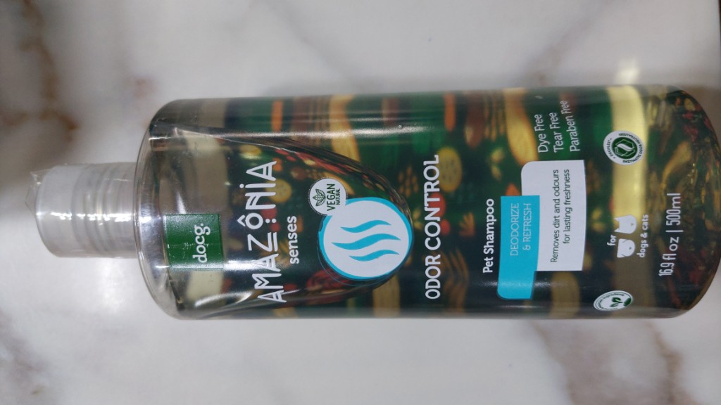 Amazonia Senses shampoo odor control