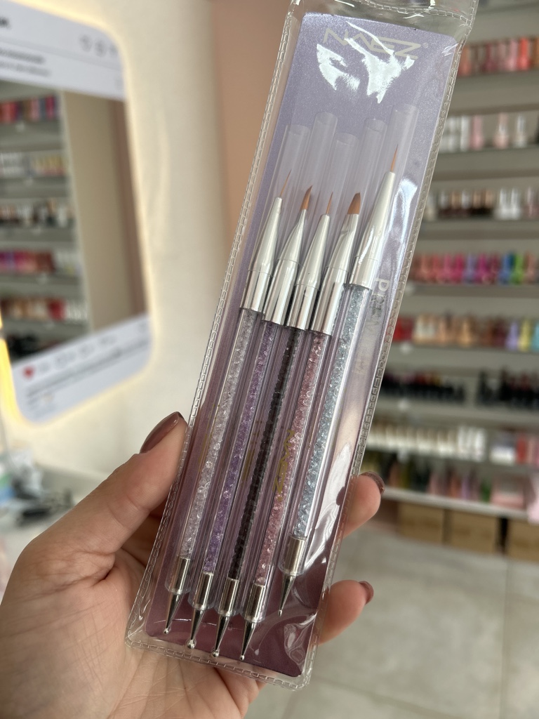 Pincel con dotting
